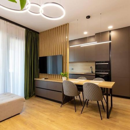 Elegant 2 Bedroom Retreat Bukarest Exterior foto